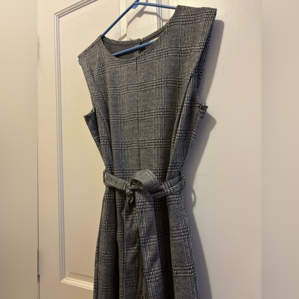 Max Studio Sleeveless Winter Jumpsuit. Plaid.